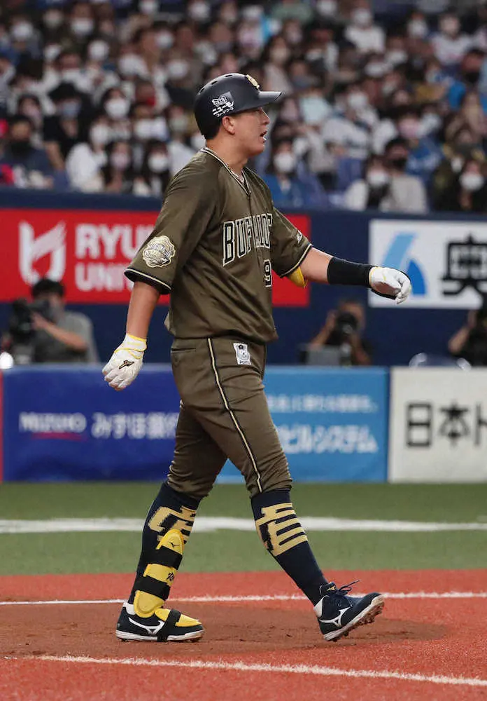 乱闘寸前 オリックス 日本ハム戦は警告試合に オリ杉本が連続死球に激怒 ハム新庄ビッグボスが謝罪 スポニチ Sponichi Annex 野球
