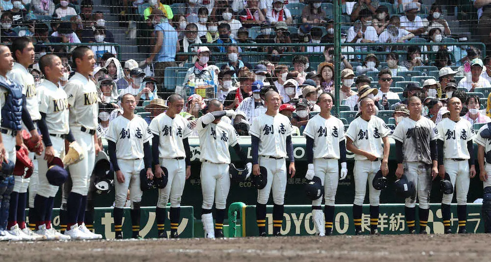 【画像・写真】【甲子園】創志学園・長沢宏行監督勇退　敗戦も「幸せ」ナイン号泣　後任は元東海大相模監督・門馬敬治氏