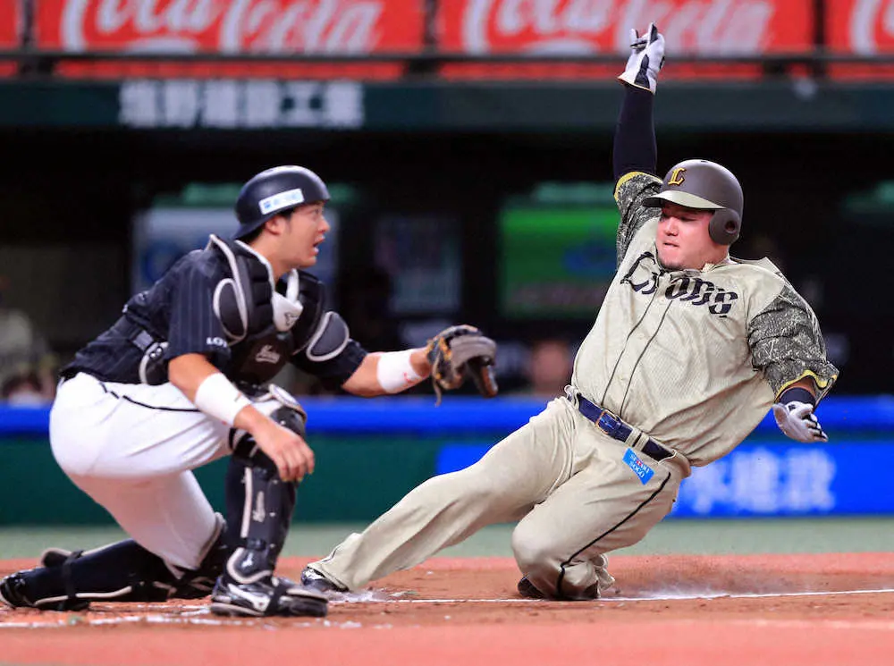 【画像・写真】西武・山川　手順間違え“頭脳プレー”失敗…ネット「奨吾の真似しようしたのに」「野球のルール難しい」
