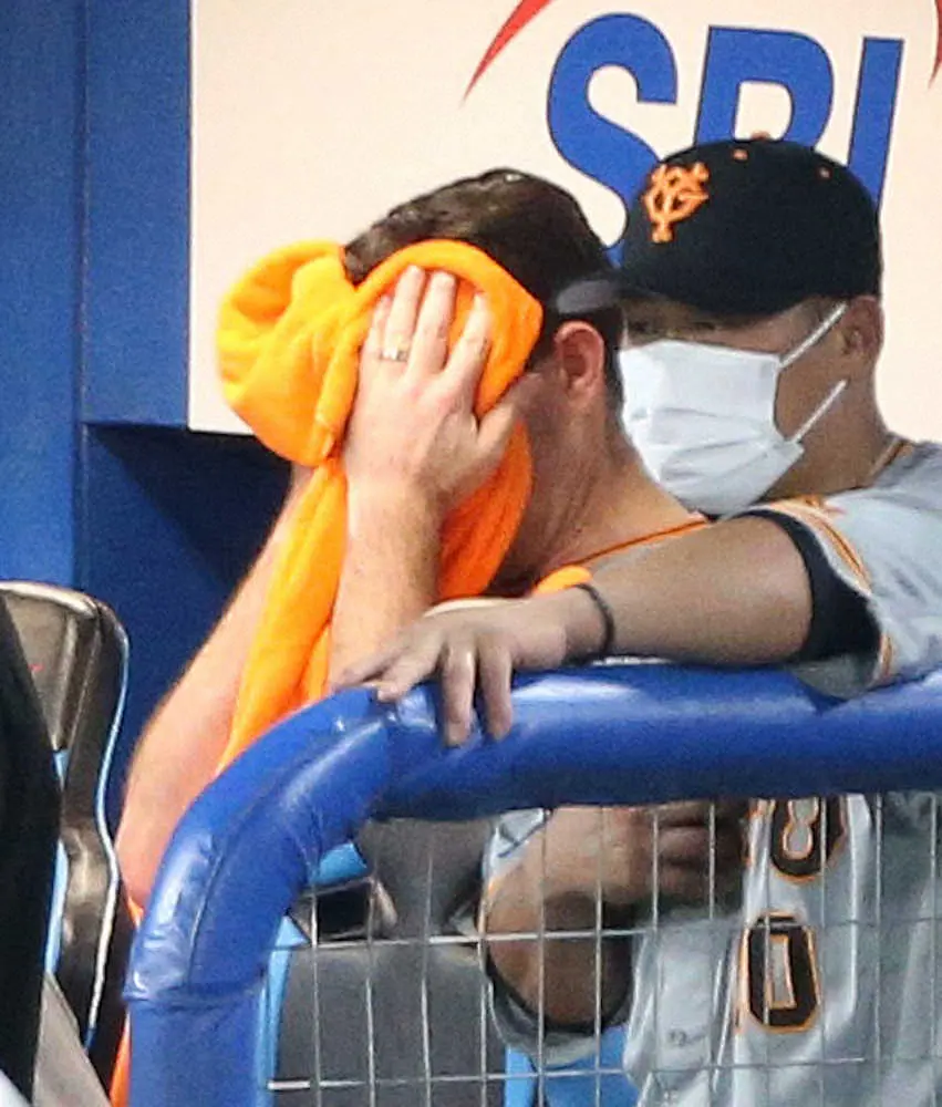【画像・写真】悪夢の巨人　初回3者三振発進のシューメーカーが4回に死球、四球、四球で逆転満塁アーチ被弾