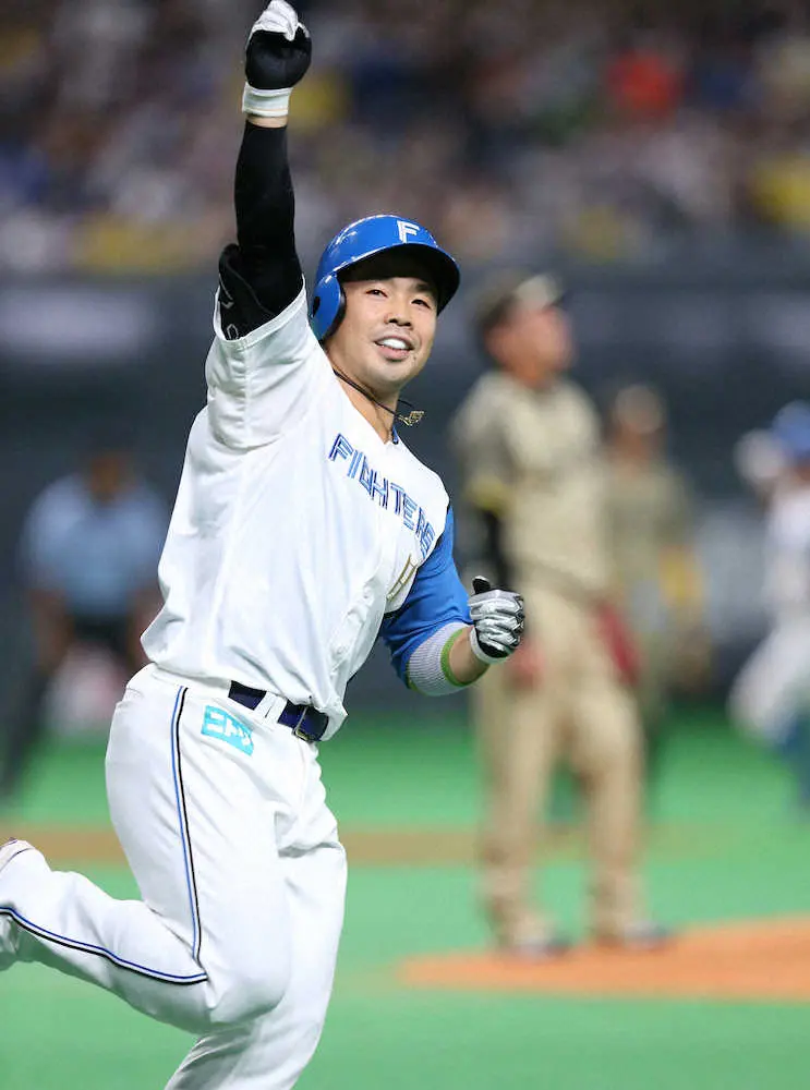 【画像・写真】日本ハム・近藤「こんなに足が震えたり手が震えてるのは久しぶり」　29歳誕生日彩る逆転サヨナラ3ラン