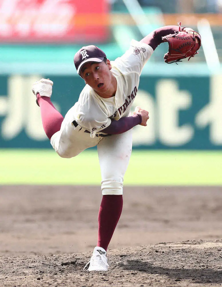 【画像・写真】【甲子園】甲子園で珍しいキレキレ「パンチアウト」　旭川大高・池田がけん制で大阪桐蔭・谷口を刺す