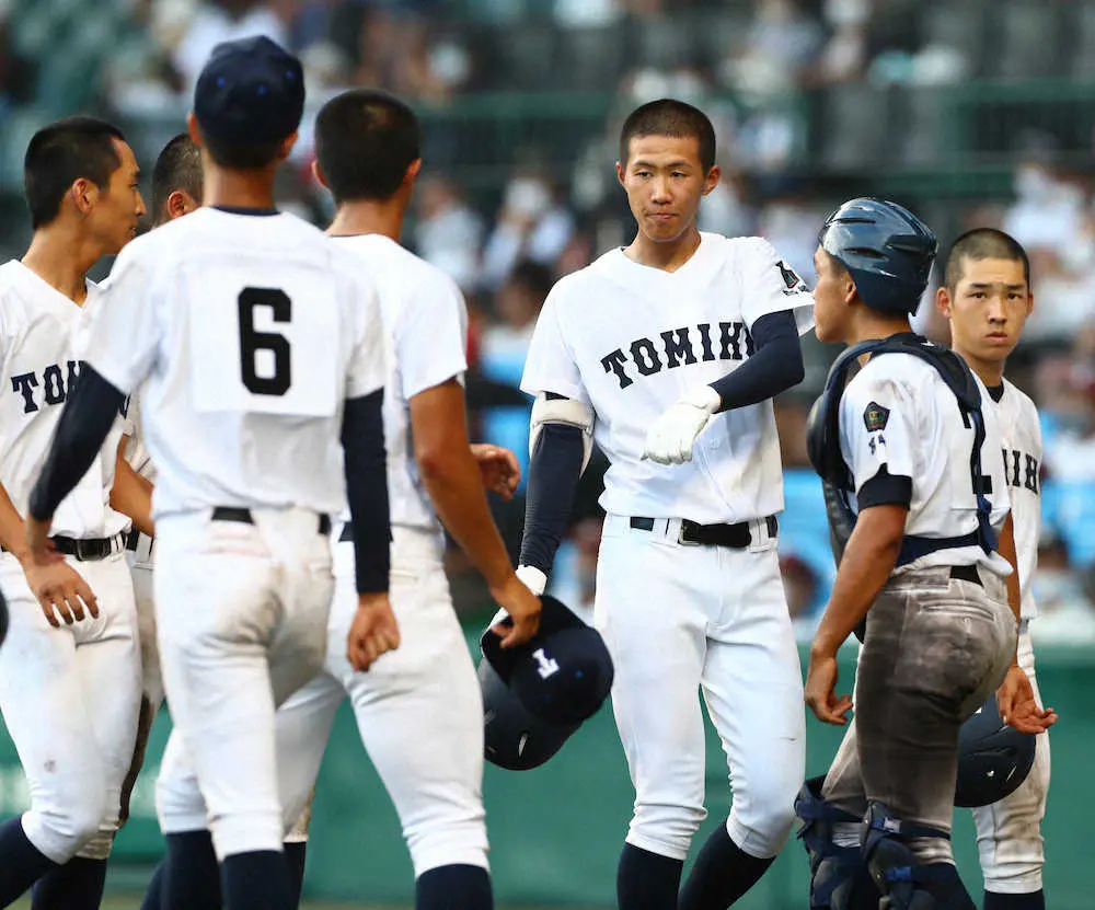 【画像・写真】【甲子園】富島の148キロ右腕・日高はプロ志望届け提出へ「かかるかは分からないけど出すつもり」