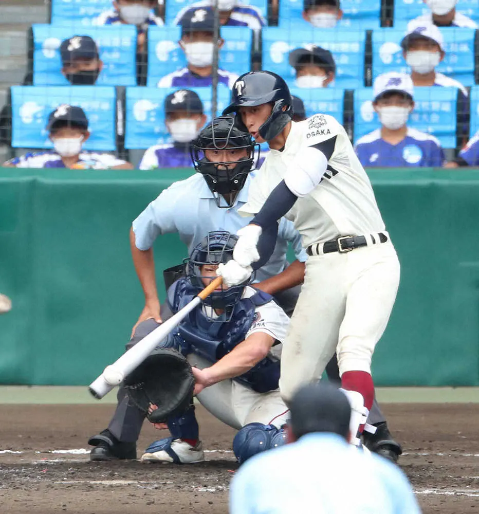 【画像・写真】【甲子園】大阪桐蔭が5回まで毎回得点で大量10点をリード　先発・前田も好投