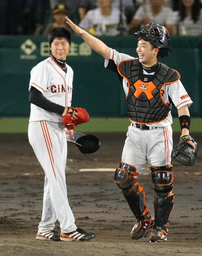 【画像・写真】巨人・阿部コーチ「思い出すのは09年日本一」　元同僚・内海を労う「年下でしたが尊敬してました」