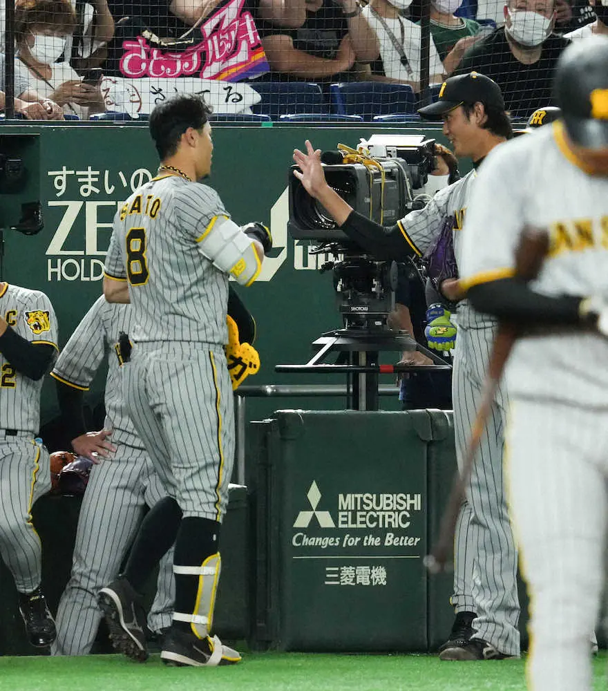 【画像・写真】阪神・佐藤輝　豪快18号2ランで藤浪の初勝利呼び込んだ「いい手応え」69打点でリーグ単独3位浮上