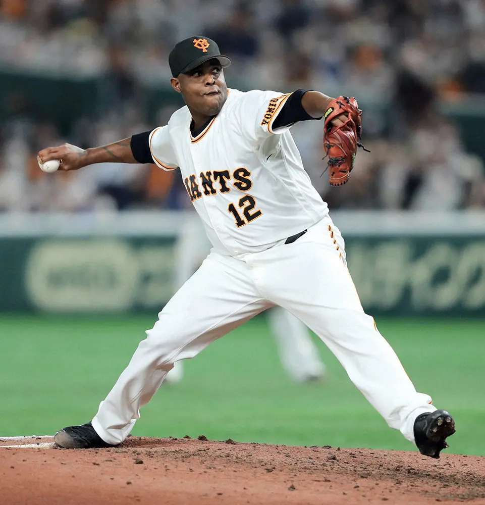 【画像・写真】巨人デラロサ　79日ぶり1軍登板、MAX155キロ披露も1回1失点で好結果残せず