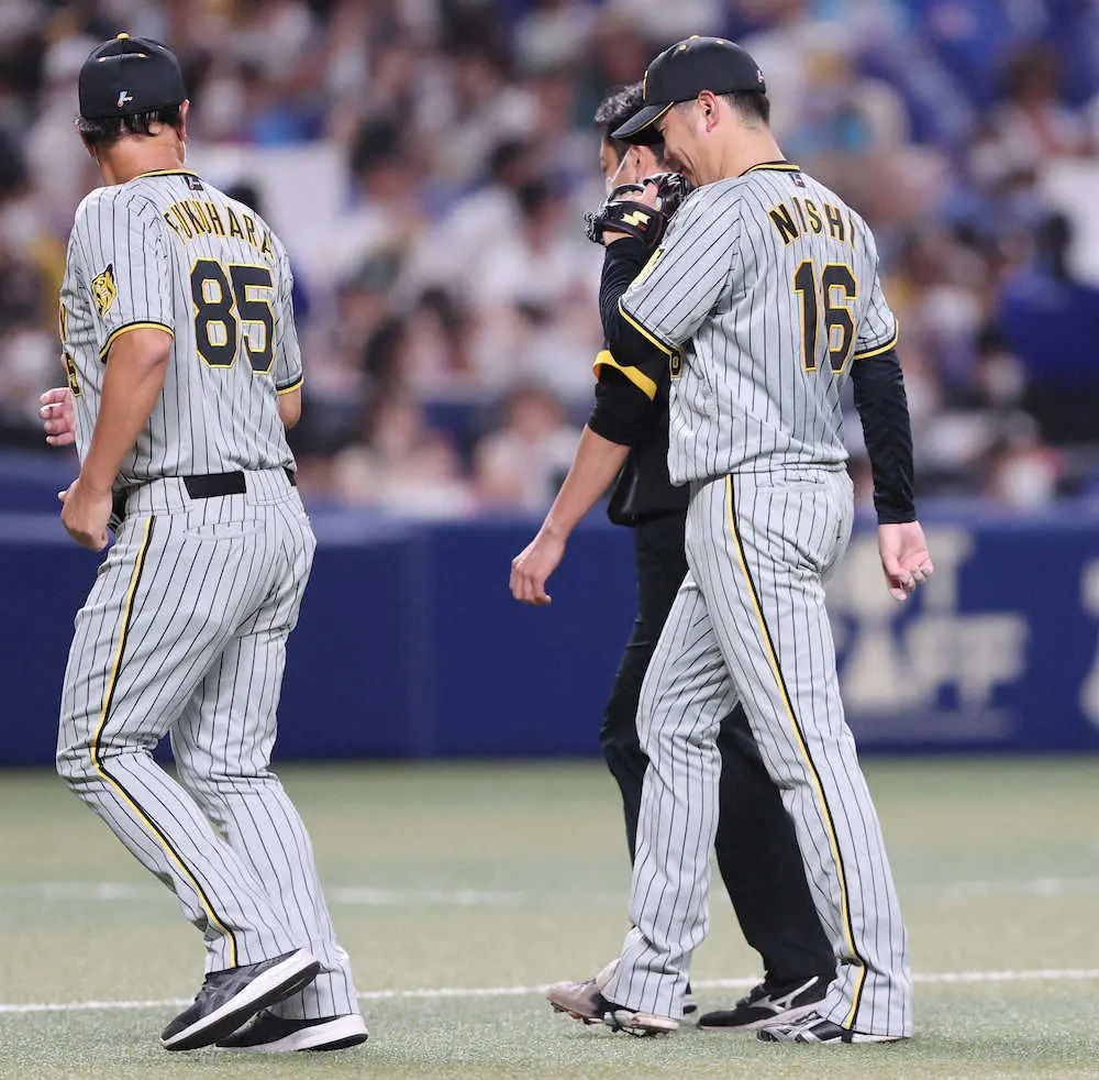 【画像・写真】阪神・西勇　3回7安打3失点で緊急降板　4回は投球練習行うも、一度ベンチへ下がりそのまま交代