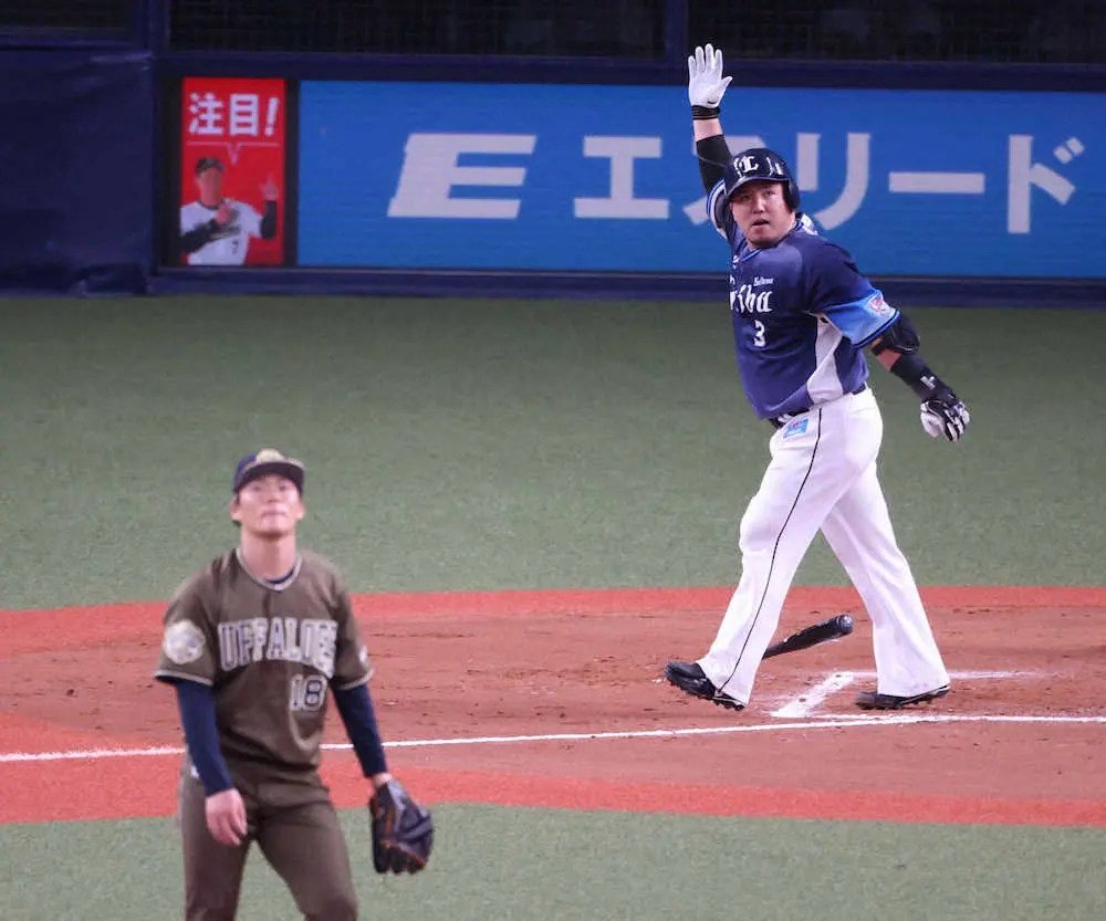 【画像・写真】西武山川　オリ山本から4年ぶり2本目の本塁打　同点の36号ソロに「めっちゃうれしいです！」
