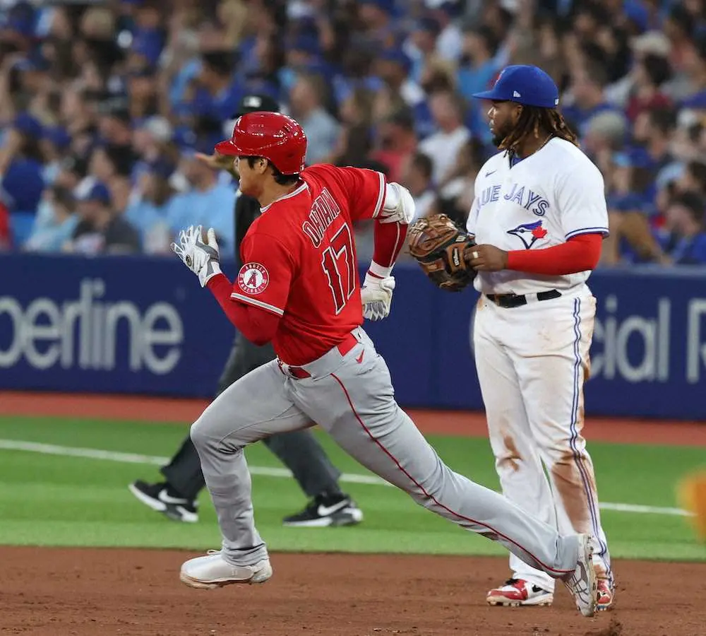 【画像・写真】大谷翔平　第2打席で2試合連続安打！長身右腕からフェン直三塁打　「3番・DH」出場