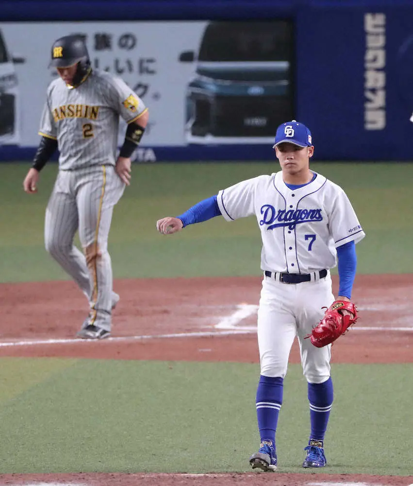 【画像・写真】中日　根尾がまさかの乱調…押し出し2つで2回2失点「うまく修正できなかった」