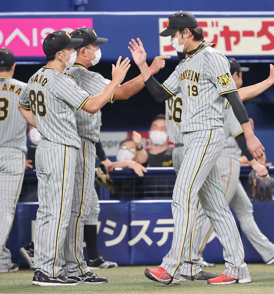 【画像・写真】阪神・矢野監督「いやもう、申し分ないと言うか、うん、素晴らしい」　7回1失点の藤浪を絶賛