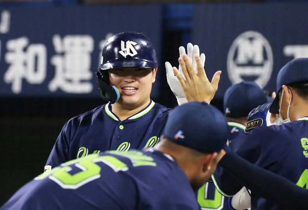 【画像・写真】ヤクルト村上の快進撃はどこまで続く?　次の巨人戦にネット注目「ゾーンに入った神を止められるのか」