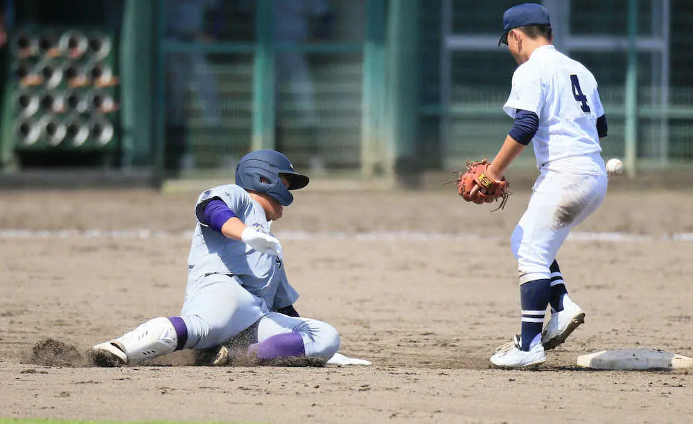【画像・写真】花巻東・佐々木麟太郎が走塁に込めた新主将としての思い　「いかなる状況でも攻める」