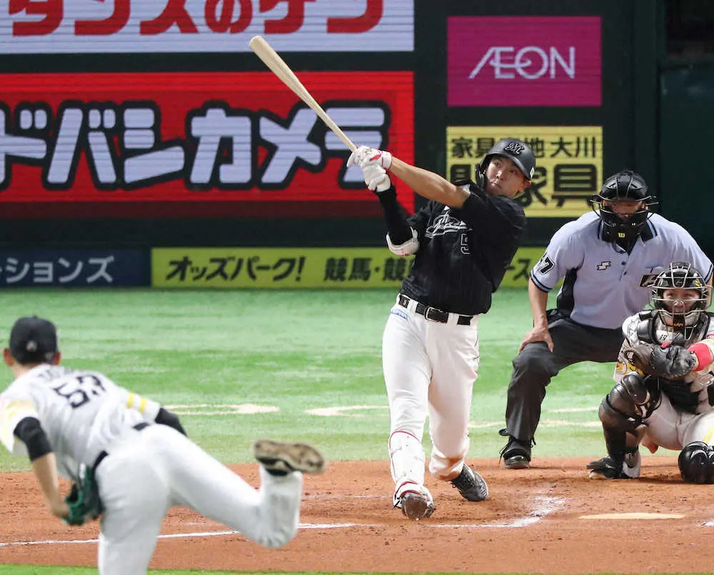 【画像・写真】ロッテ・安田“肉食効果”先制打＆6号ソロ　前夜にレアード＆オスナとハンバーガー堪能