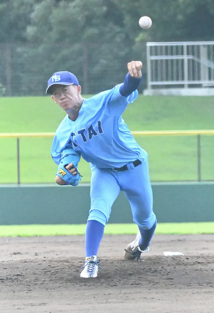 【画像・写真】ドラフト1位候補の日体大・矢沢　大谷もびっくり!?の「変則三刀流」　投手から代打登場、最後は右翼