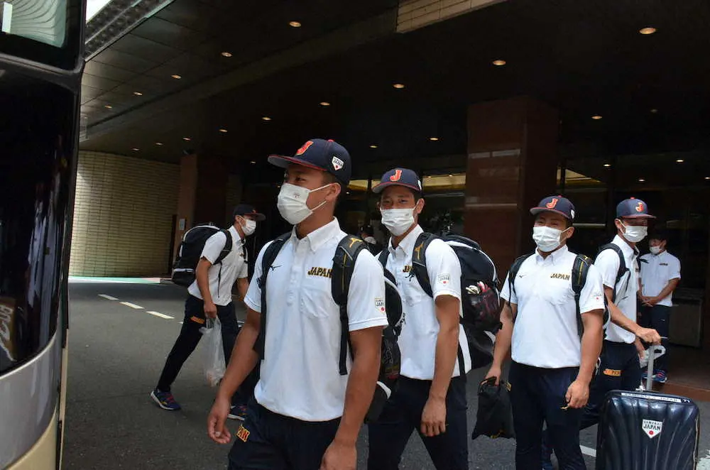 【画像・写真】U18・山田主将「戦闘態勢に入って一戦必勝」　9日開幕野球U18W杯、開催地の米フロリダへ出発