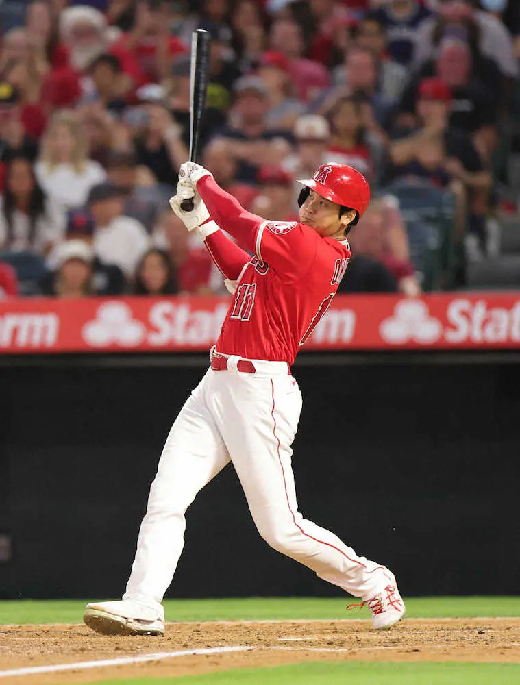 【画像・写真】「なんてスイング、なんてバランス!」大谷翔平の弾丸31号に現地実況も興奮「スゴイ!」