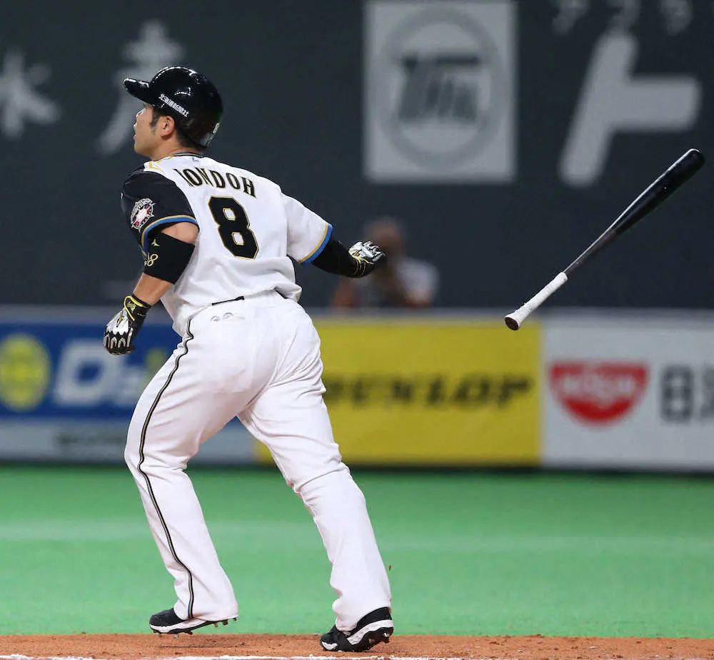 【画像・写真】【隠しマイク】日本ハム・清水　7日に決勝二塁打を放った近藤のまねし「3歩は歩いとったもんな」