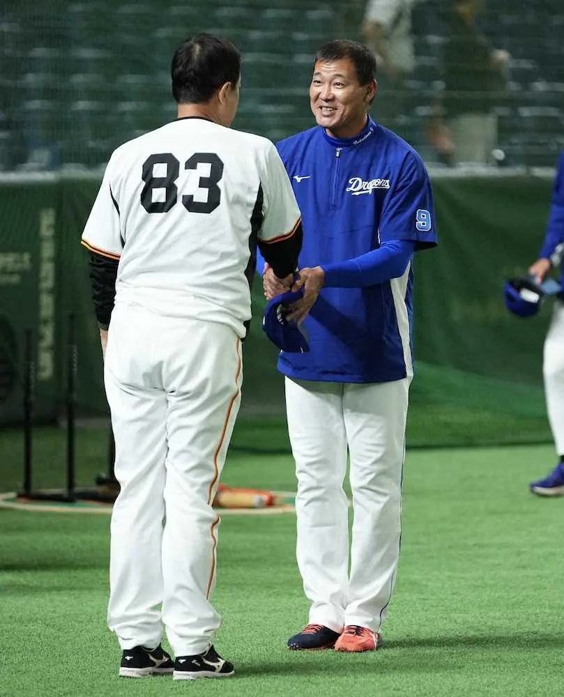 【画像・写真】中日・福留　東京ドームで巨人・原監督にあいさつ　8日に現役引退を表明
