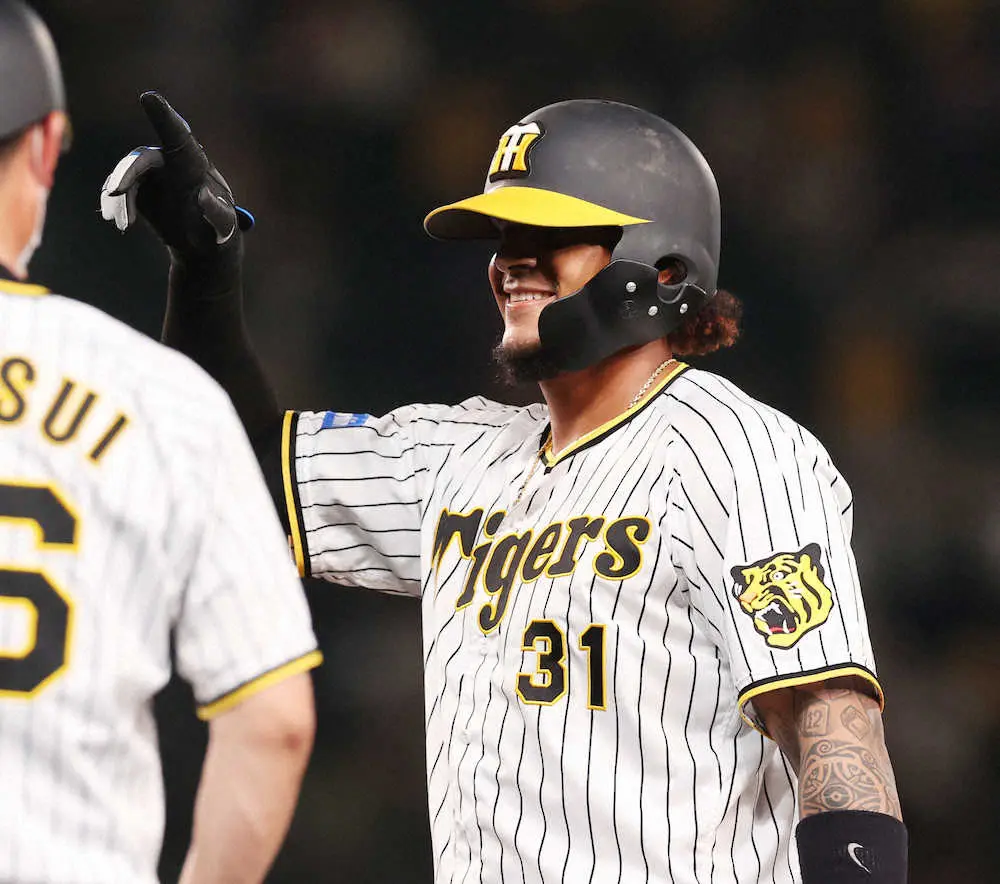 【画像・写真】阪神・マルテ「すごく尊敬できる素晴らしい方」福留へ惜別V打　過去には帽子をプレゼントした「恩人」