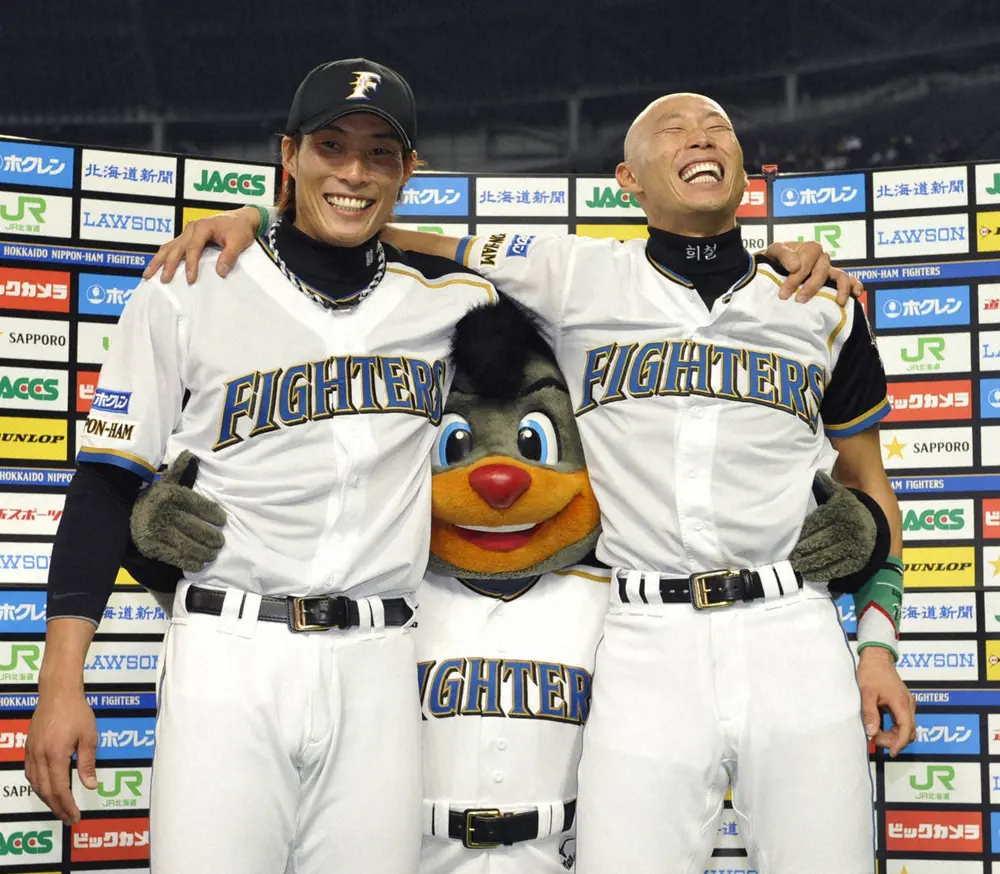 【画像・写真】森本稀哲氏　ハム時代同僚の阪神・糸井を労う　「左中間と右中間が分からなかった」にファンほっこり