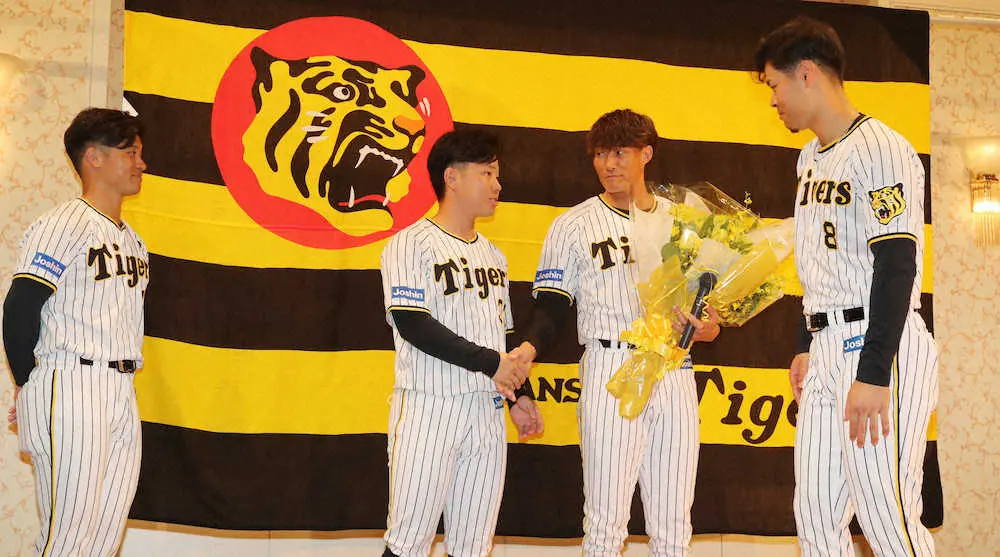 【画像・写真】阪神・糸原“兄貴分”糸井の登場曲「SHAKE」で打席に「糸井さんの思いをしっかり受け止めて」