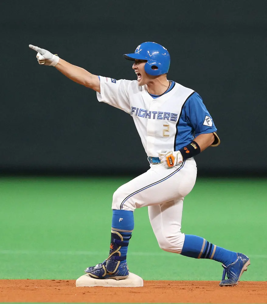 【画像・写真】日本ハム・杉谷　バント失敗も送球エラーで“ラッキー”勝ち越し「さすが持ってる男」「何かが起こる」