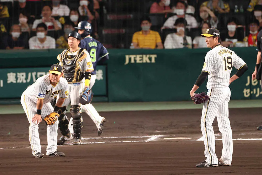 【画像・写真】阪神　中野が藤浪が…悪送球連発で先制点献上　今季失策はリーグワースト「82」に