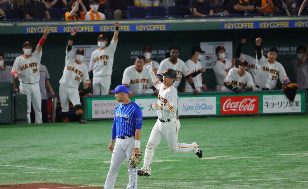 【画像・写真】巨人・大城卓三「いい1本」エース菅野を助ける勝ち越し13号2ラン！　自己最多本塁打さらに伸ばす