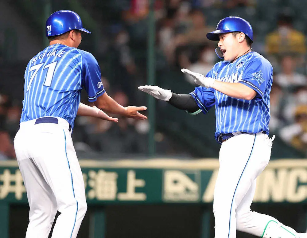 【画像・写真】DeNA・佐野　4安打2打点で首位と6差に「“まだいけるぞ”というみんなの思いに乗っかった」