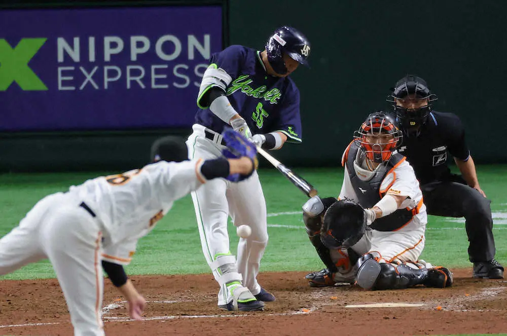 【画像・写真】ヤクルト・村上　56号目前でゴロ、ゴロ、ゴロ…打球上がらず　55号以降4試合で打率・083