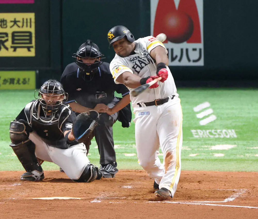 【画像・写真】ソフトバンクの「親方」デスパイネが反撃の号砲鳴らす12号ソロ