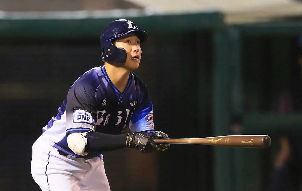 【画像・写真】西武が楽天とのCS争い直接対決で先制　伏兵・平沼が1号ソロ「三塁まで…と思って、一生懸命走った」