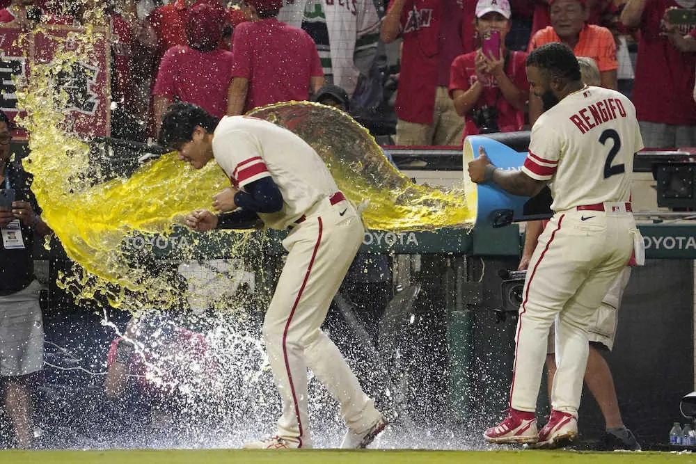 【画像・写真】大谷のチームメート気遣う行為にファン感動「イケメンすぎる」「肩ポンドンマイ、胸熱」