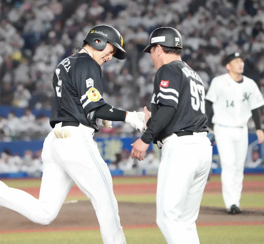 【画像・写真】ソフトバンク柳田、2戦連発24号ソロ　貴重な追加点で2年ぶりV引き寄せる