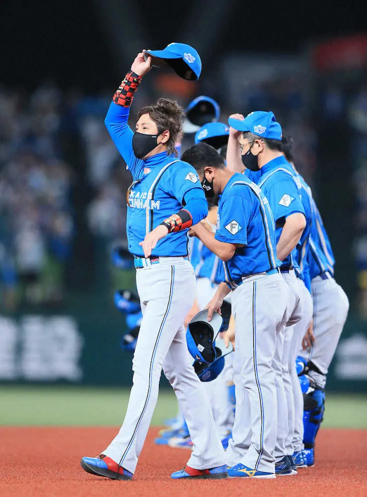【画像・写真】日本ハム・新庄監督　オリ・中嶋監督に賛辞「野球を知り尽くしている監督です」