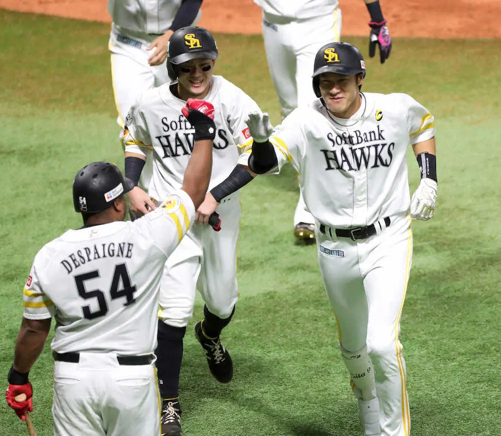 【画像・写真】ソフトバンク・柳田「帰ってケーキでも食べたいな」満弾で34歳誕生日飾った　ファイナルS進出　
