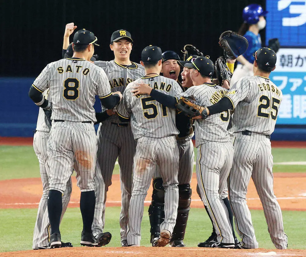 【画像・写真】阪神3年ぶりCSファイナルS導いた湯浅の“アツアツ”23球　矢野監督「最高のドラマを起こしてきます」