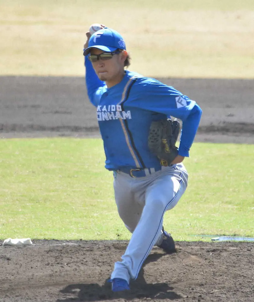 【画像・写真】日本ハム・鈴木が6回無安打投球　下手、横手を自在に操り来季ローテ入り目指す