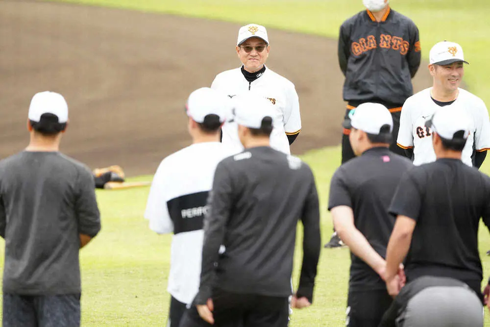 【画像・写真】巨人・原監督、岡本和に減量指令　「終わる頃にはスリムになる」