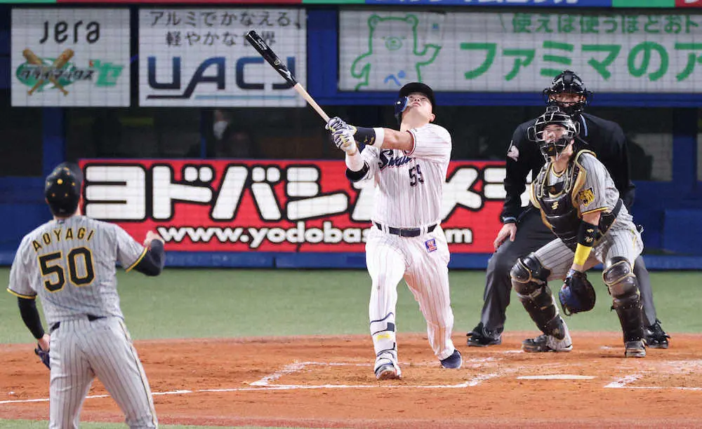 【画像・写真】ヤクルト・村上　2打席連続凡退も“特大ファウル”にネット騒然「怖すぎて見られへん」