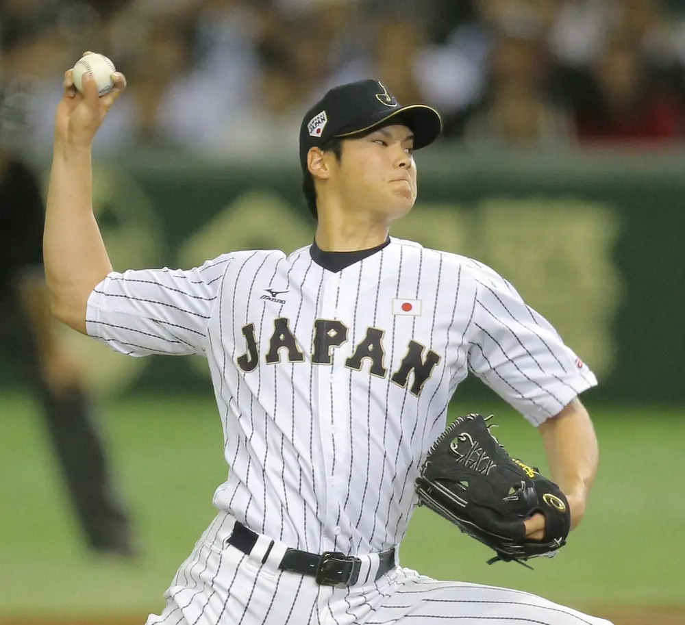 【画像・写真】15年、プレミア12の韓国戦で7回1安打11奪三振無失点の投球を見せた大谷