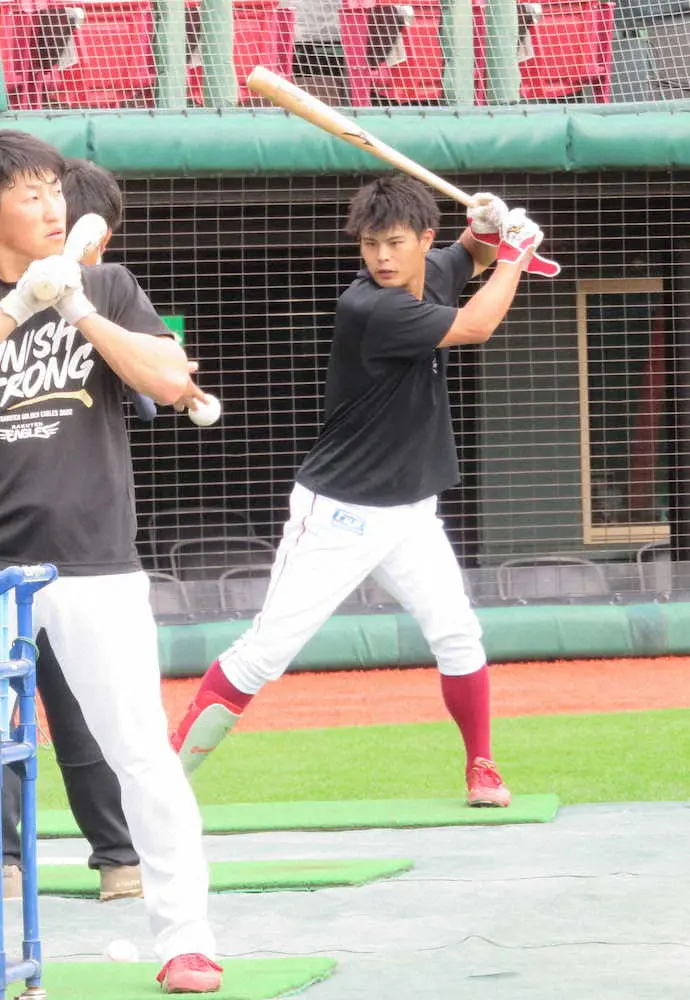 【画像・写真】楽天・山崎　「1番・遊撃」定位置獲り宣言　同学年の小深田と「しっかり勝負」