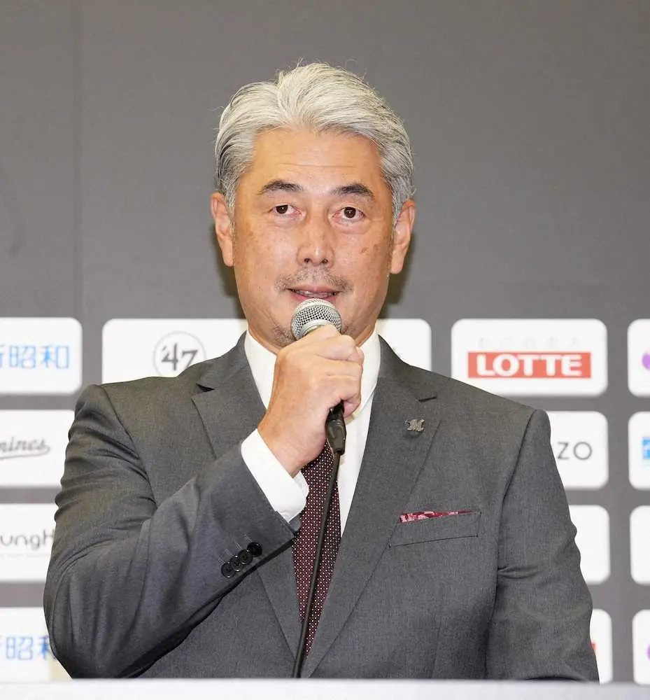 【画像・写真】ロッテ・吉井理人新監督就任会見「ワクワクしています」　背番号は「21」に決定