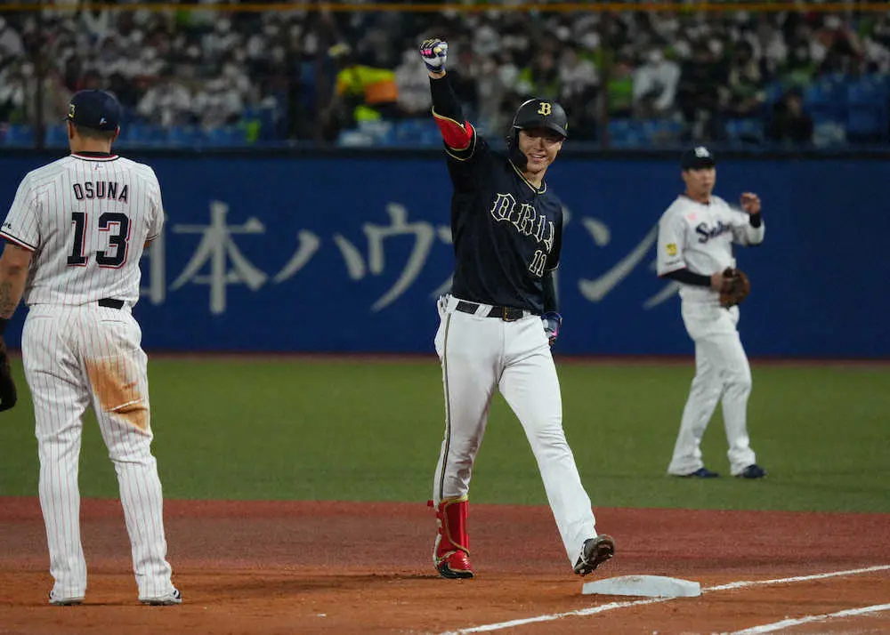 【画像・写真】さすがセンバツ最多安打記録保持者！　オリ先発の山崎福が先制適時打　これもナカジマジック?