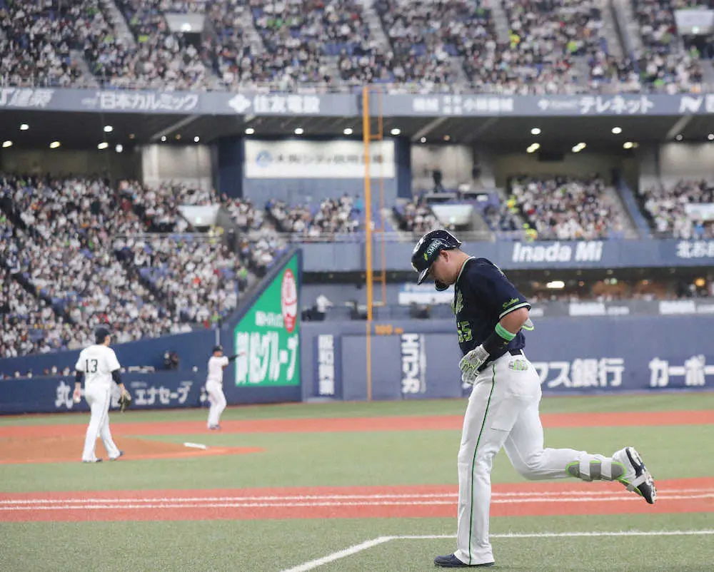 【画像・写真】3球勝負で村上のバットをへし折った！オリックス・宮城　第1打席を投ゴロに封じる