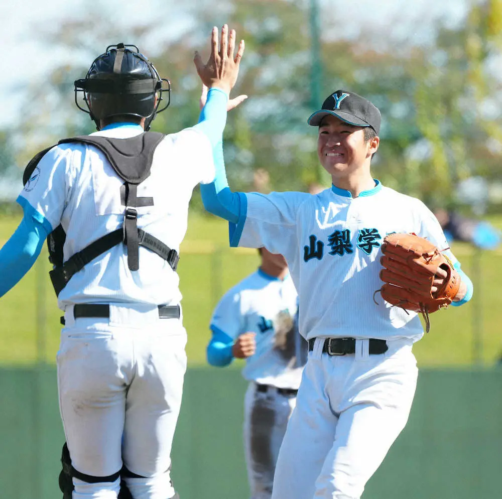 【画像・写真】【秋季高校野球　関東大会】山梨学院が決勝進出　林謙吾が公式戦初完投勝利「自信につながる」