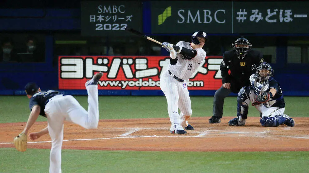 【画像・写真】ヤクルト村上　3戦13打席、9打数無安打で打率.182…一飛、連続四球、三振「第8戦」で逆転連覇必ず