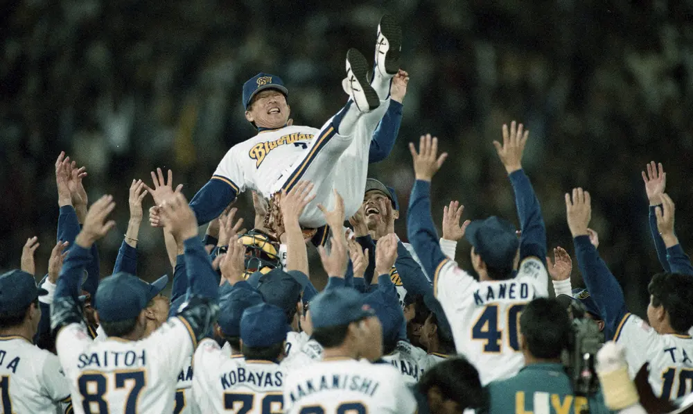 【画像・写真】“全員野球”オリ・中嶋監督「非常にいい夜空でした」　仰木マジック超える2年で12通りのオーダー